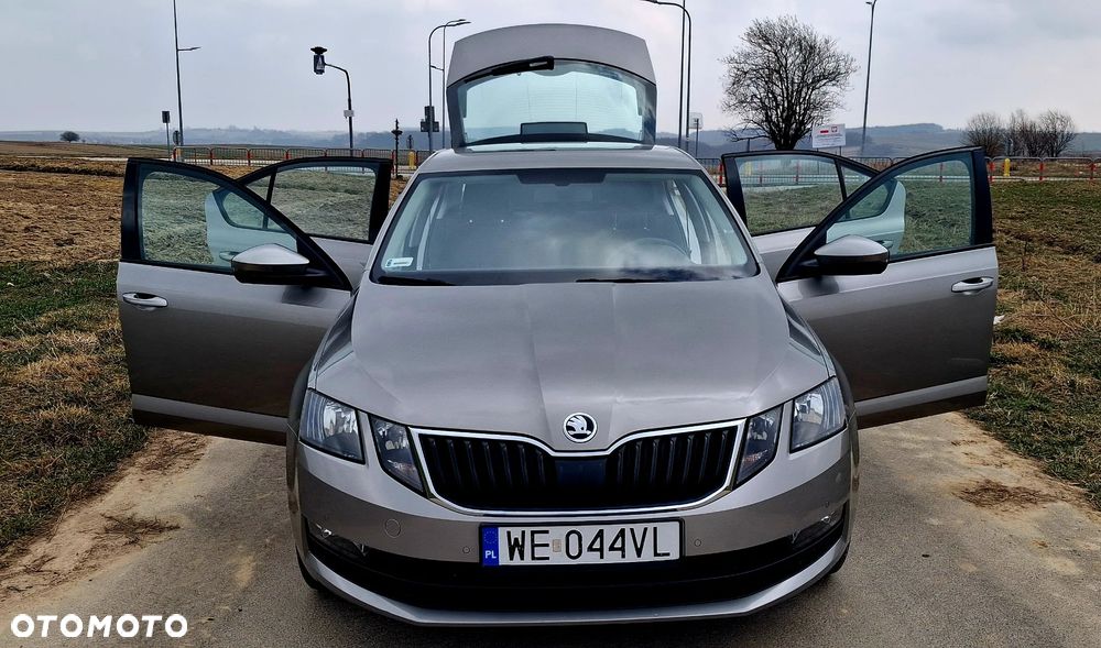Skoda Octavia 1.6 TDI SCR Ambition - 9