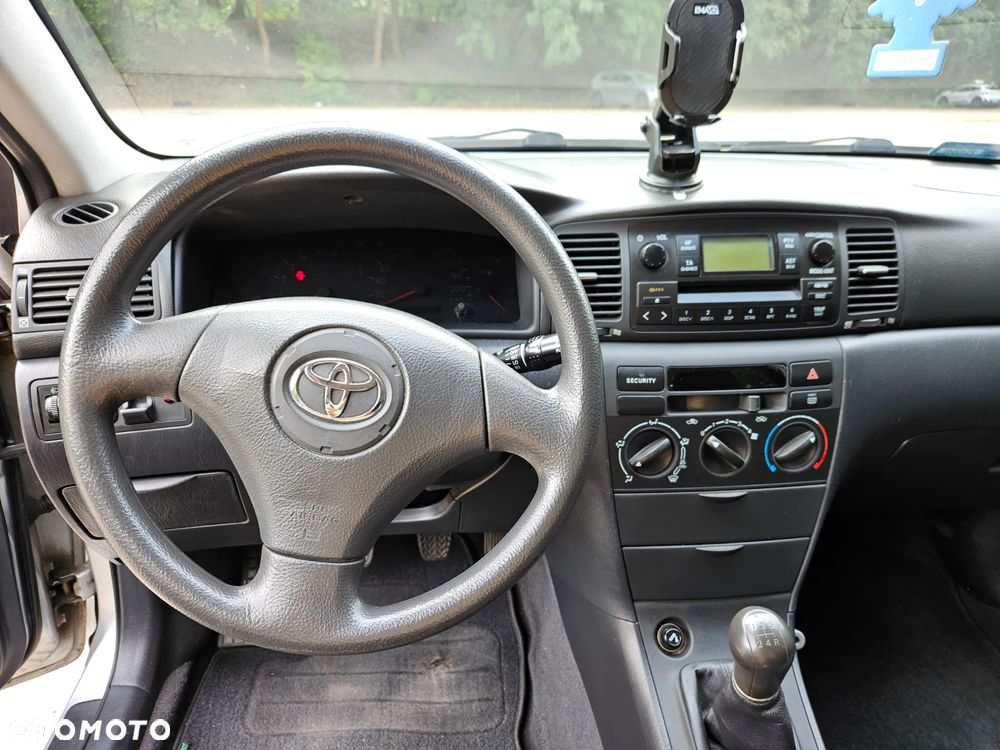 Toyota Corolla 1.6 VVT-i Base - 11