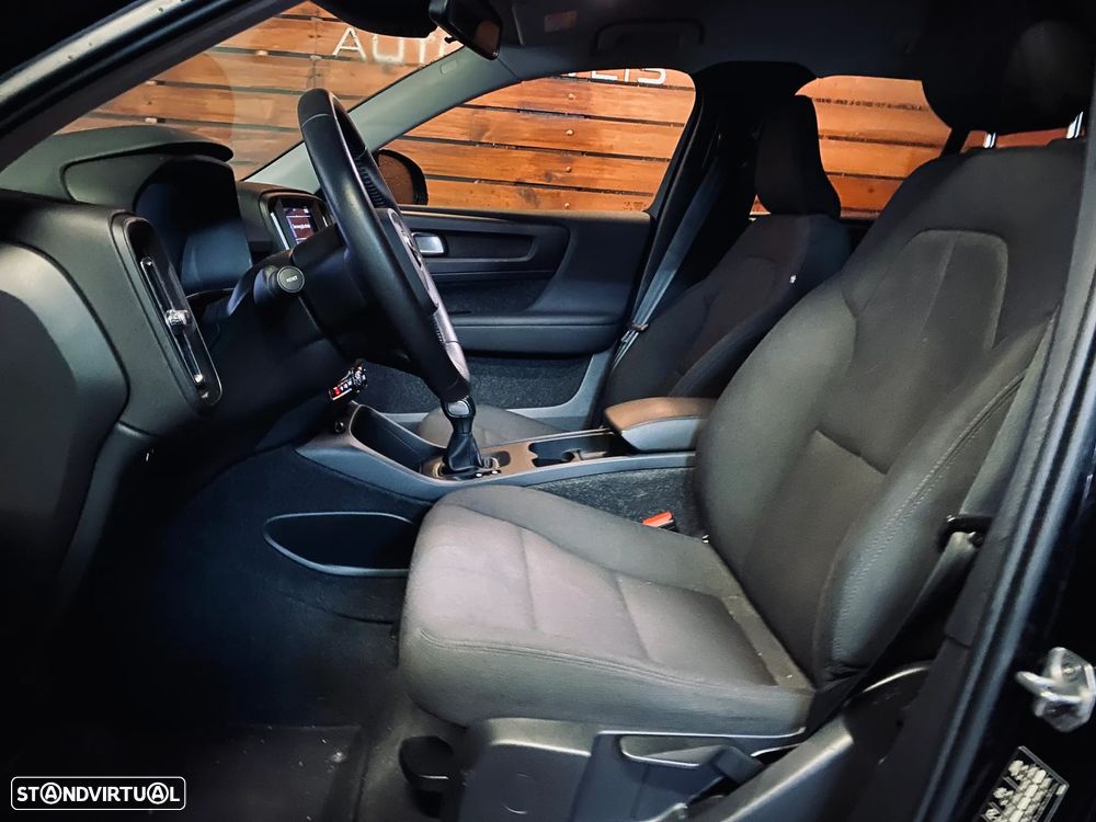 Volvo XC 40 1.5 T2 Momentum - 7