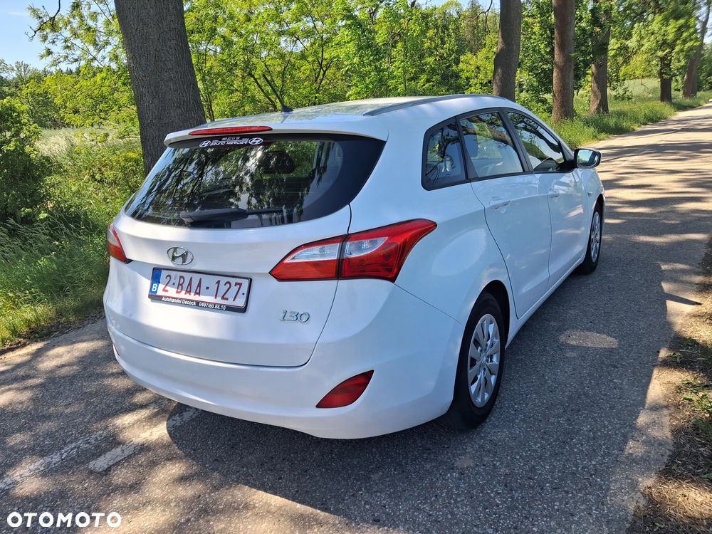 Hyundai i30 blue 1.6 CRDi Classic - 7