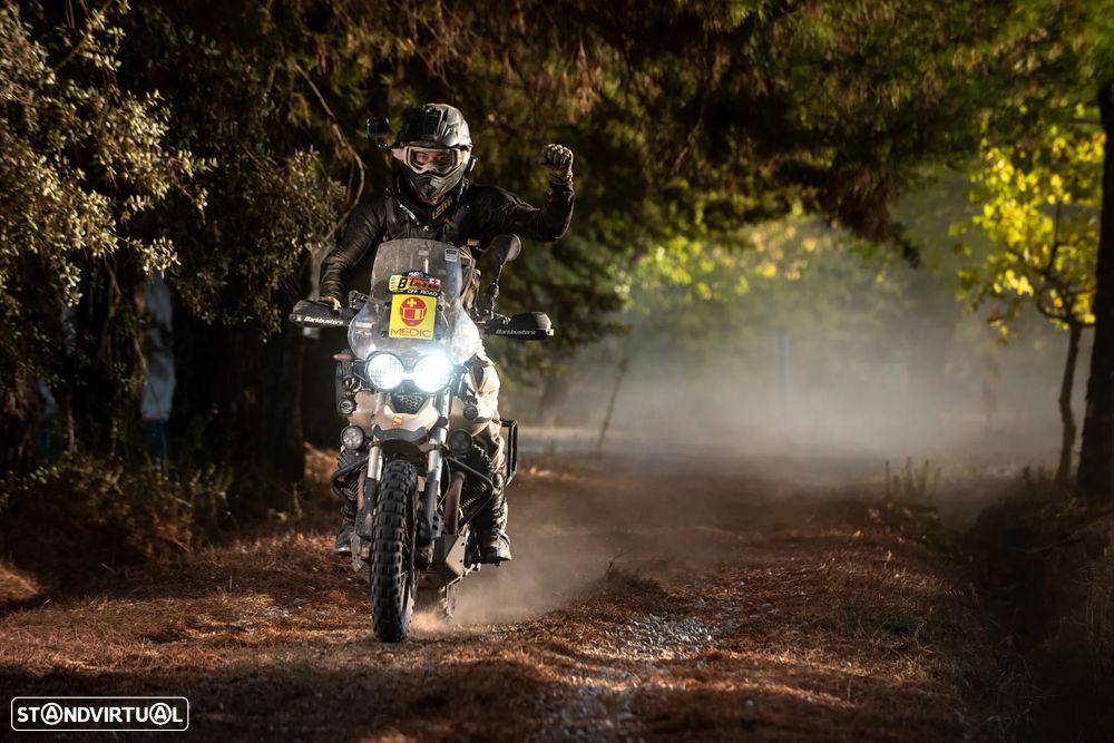 Moto Guzzi V85 V85TT Travel E4 + 5000€ acessórios - 35