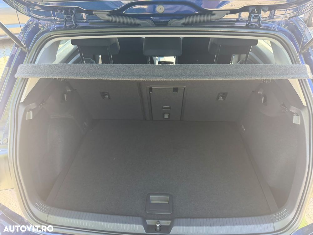 Volkswagen Golf - 23