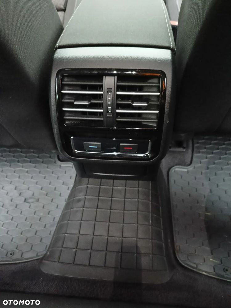 Volkswagen Passat 2.0 TDI BMT Comfortline DSG - 16