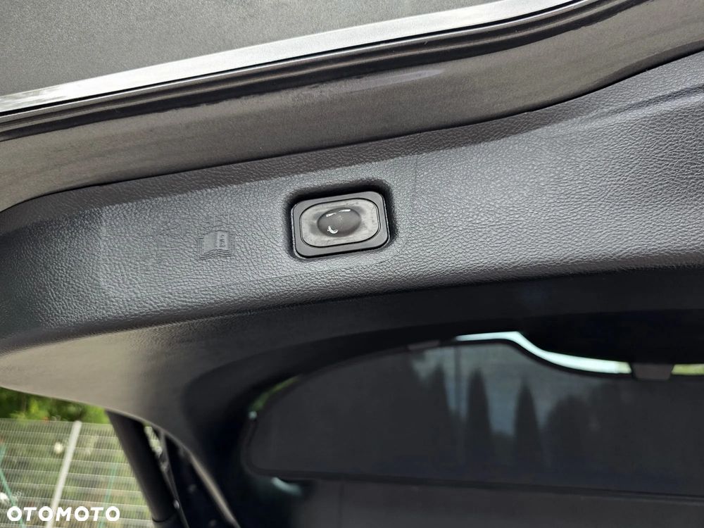 Ford S-Max 2.0 EcoBlue Titanium - 24