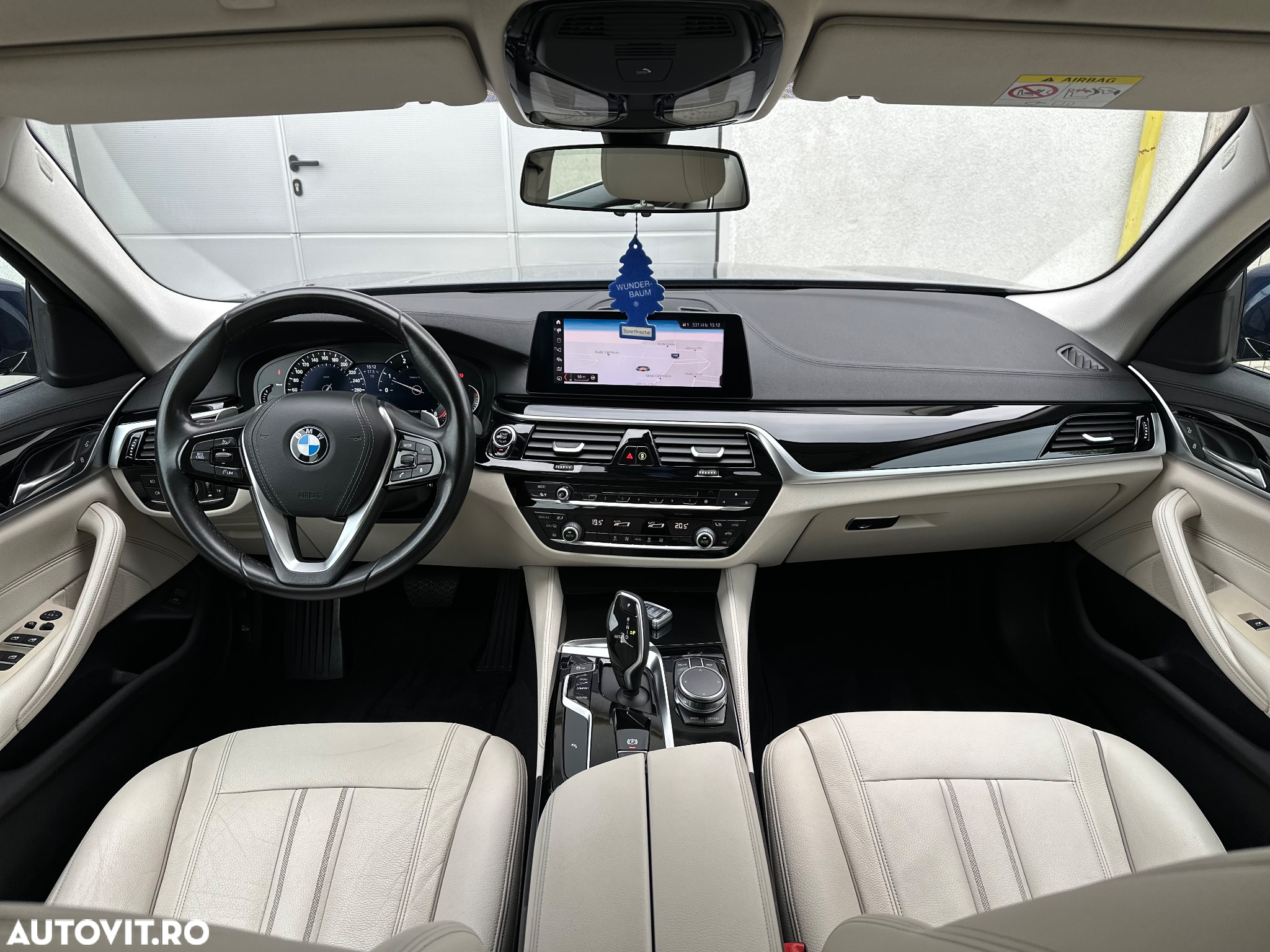 BMW Seria 5 520d xDrive Touring Aut. Luxury Line - 9