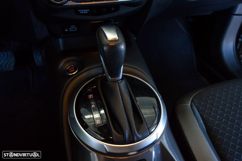 Nissan Juke 1.0 DIG-T N-Connecta DCT - 44