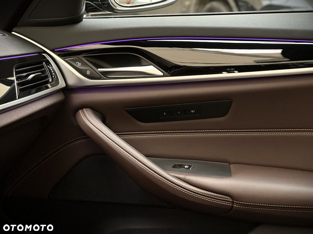 BMW Seria 5 - 33