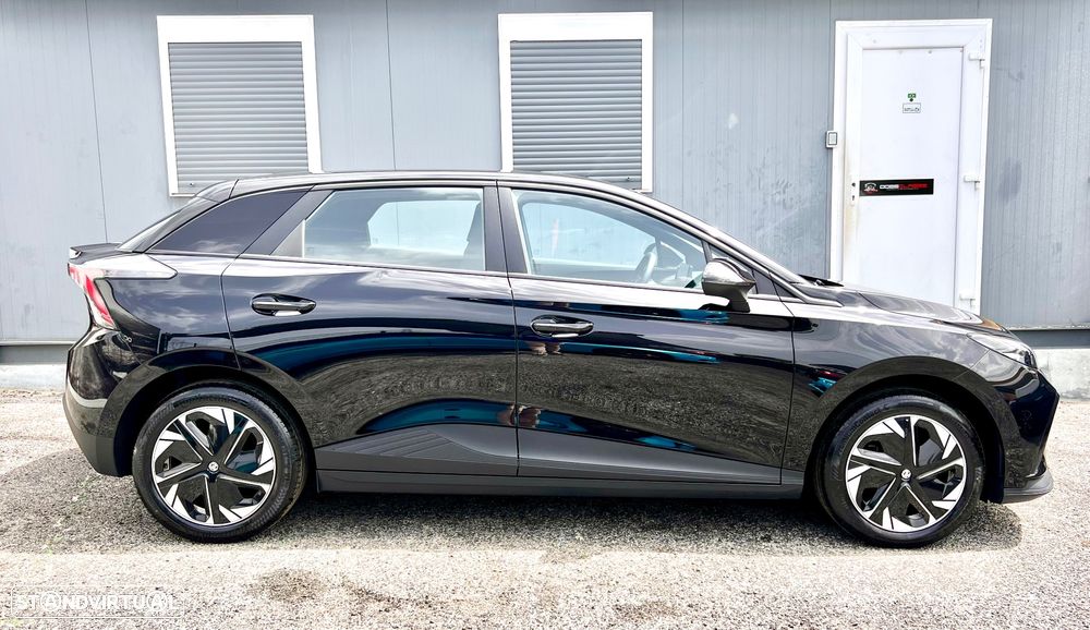 MG MG4 4 Standard - 4