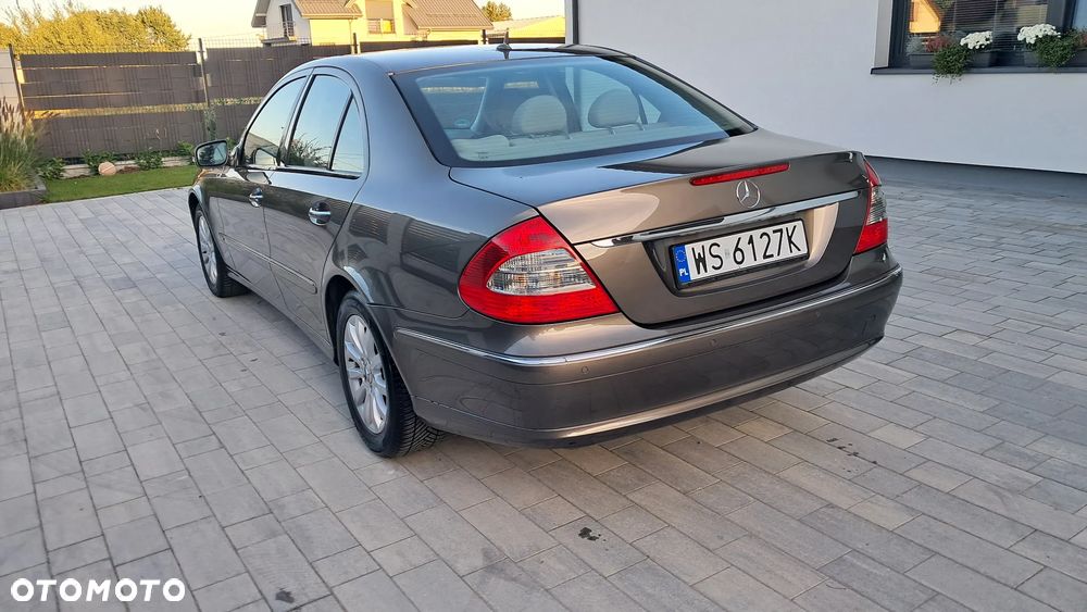 Mercedes-Benz Klasa E - 24