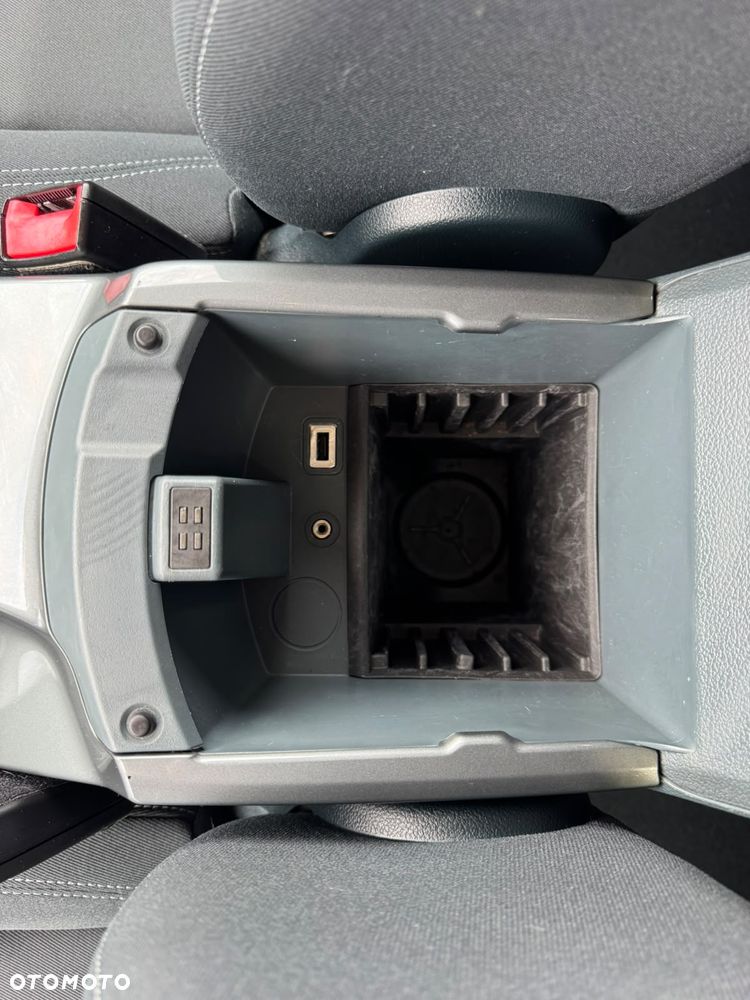 Ford C-MAX - 17