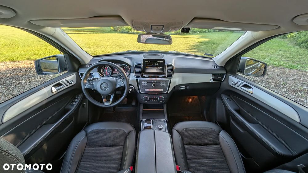 Mercedes-Benz GLE 400 4-Matic 9G-TRONIC - 32