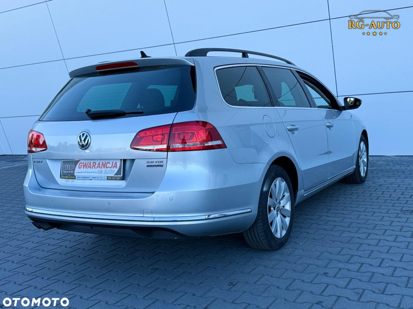 Volkswagen Passat - 12