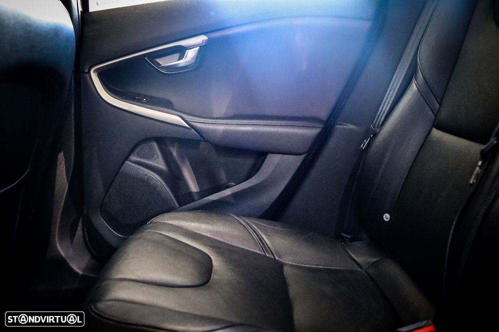 Volvo V40 2.0 D2 Momentum - 12