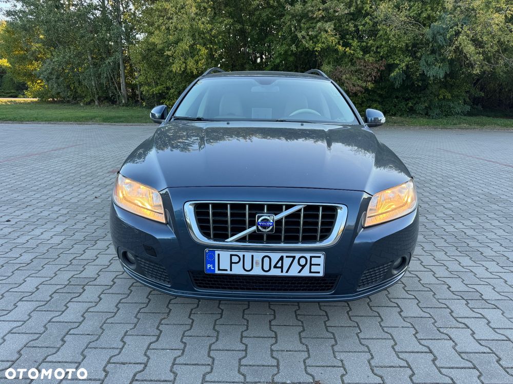 Volvo V70 2.4D Momentum - 9