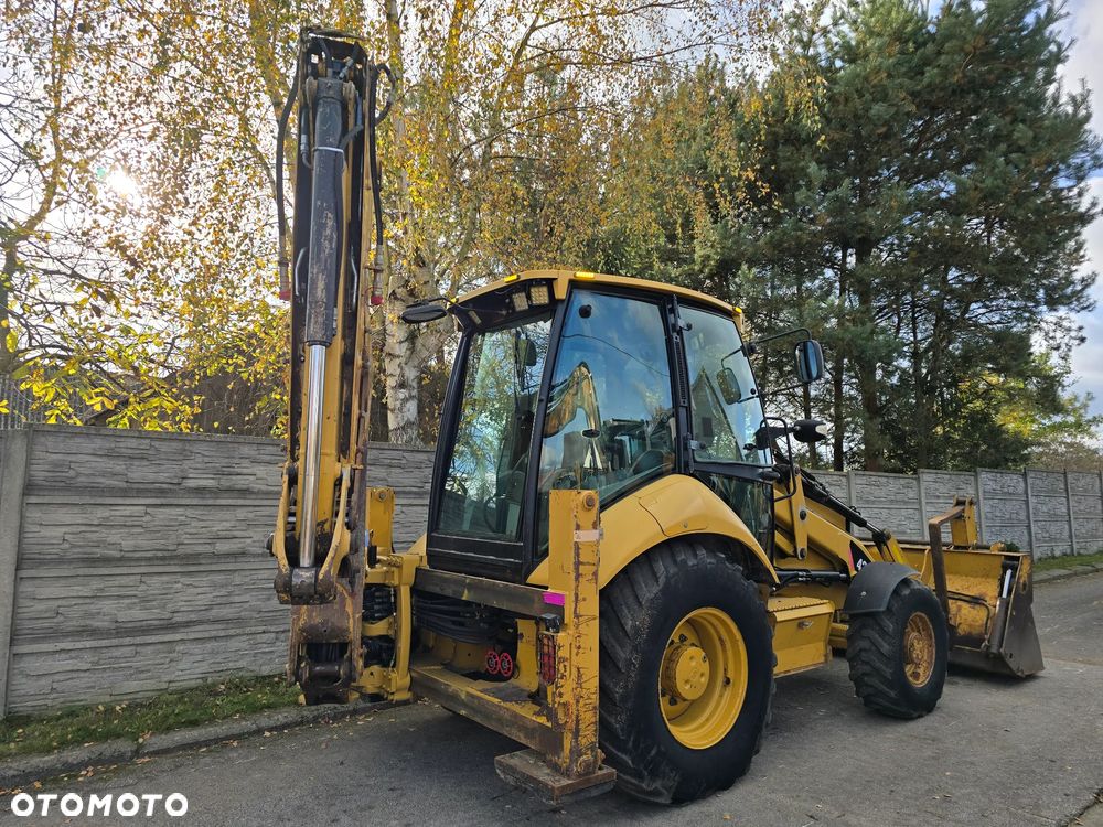 Caterpillar - 8