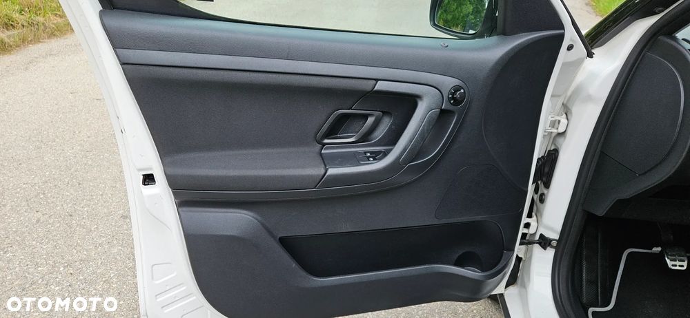 Skoda Roomster 1.2 TSI Scout PLUS EDITION - 34