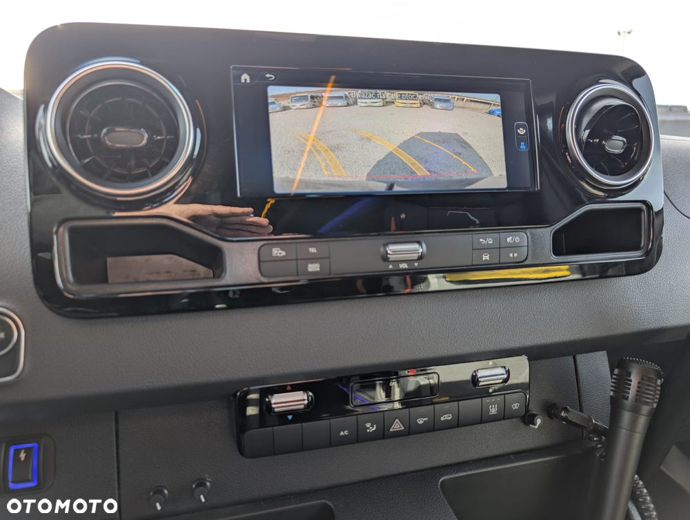 Mercedes-Benz Sprinter 519 - 29