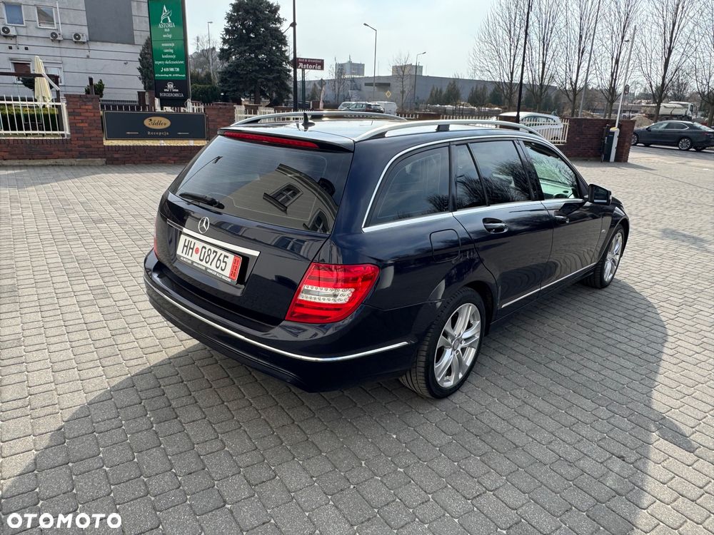 Mercedes-Benz Klasa C 220 CDI DPF Automatik Avantgarde - 4