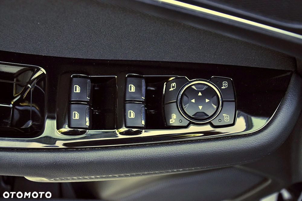 Ford S-Max - 25