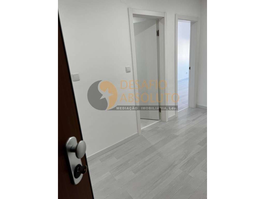 Apartamento T2 Totalmente Remodelado, Corroios - Grande imagem: 4/8