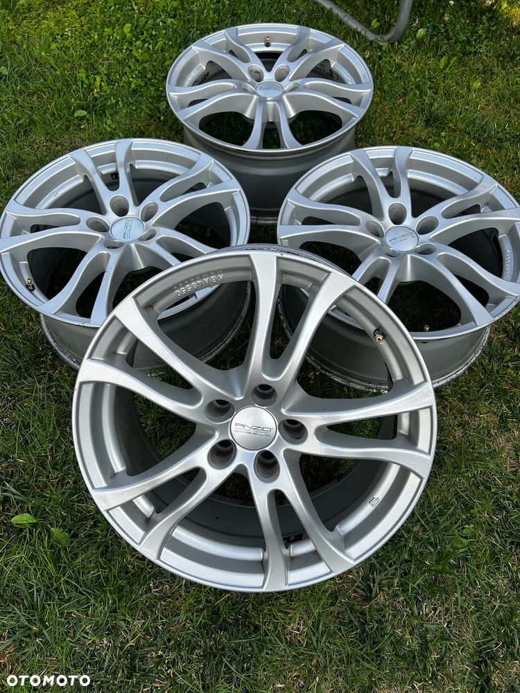 Mitsubishi Outlander - 18