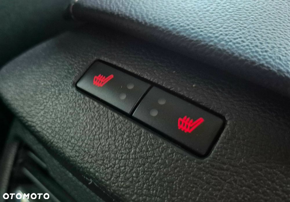 Ford Mondeo 2.0 EcoBlue Titanium - 28