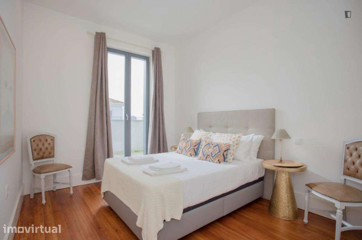 Apartamento com 2 quartos - localizado em Miragaia Porto - Grande imagem: 2/24