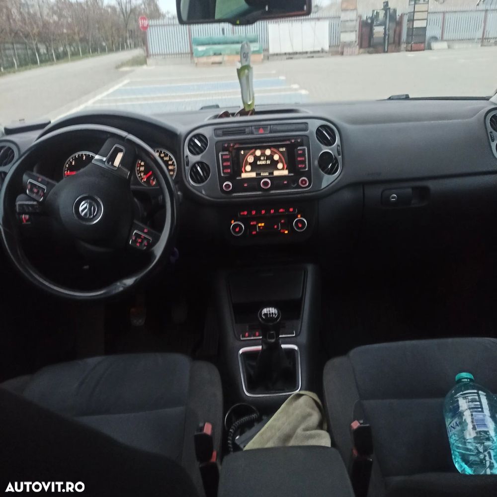 Volkswagen Tiguan 2.0 TDI DPF BlueMotion Technology Exclusive - 11