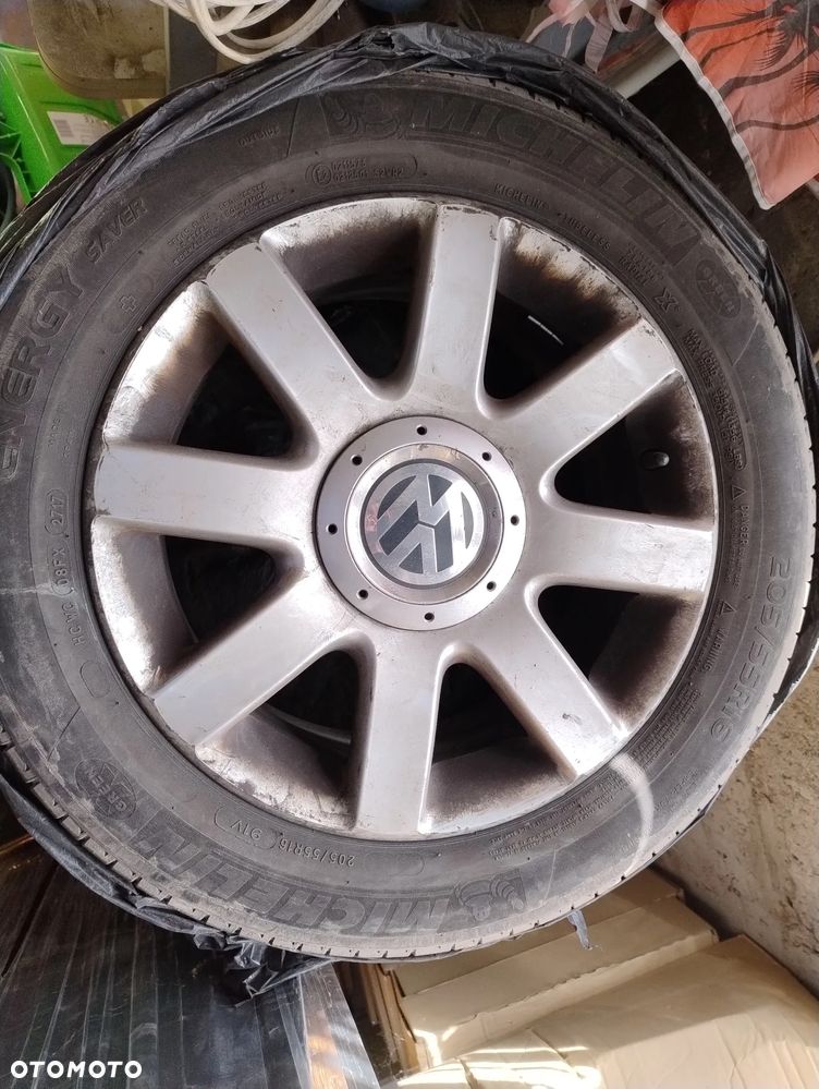 Volkswagen Touran 2.0 TDI Highline - 15