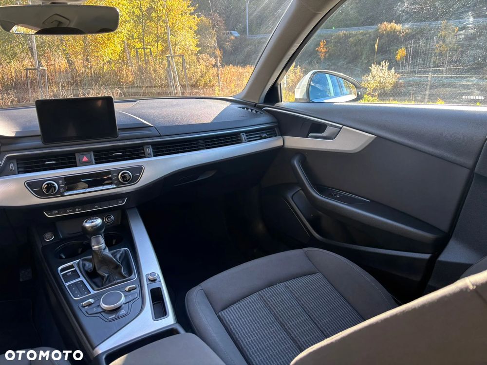 Audi A4 Limousine 1.4 TFSI Design - 18