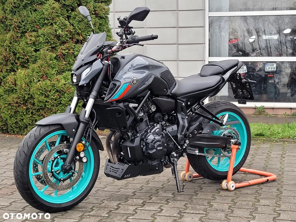 Yamaha MT - 8