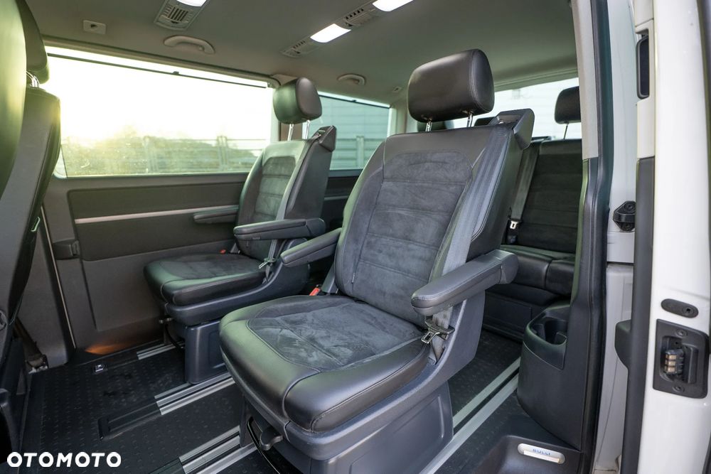 Volkswagen Multivan - 20