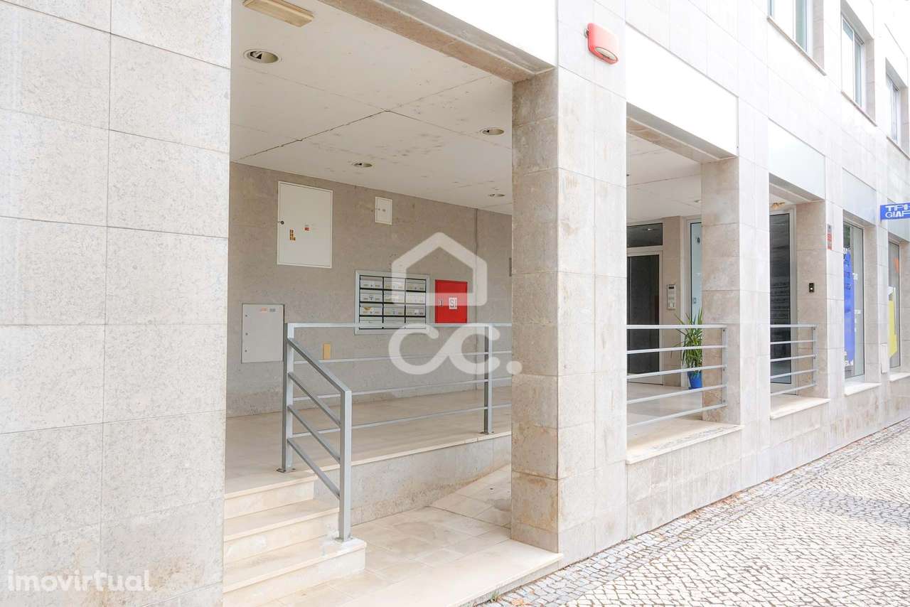 Escritório – Urbanização dos Plátanos, Abrantes. - Grande imagem: 2/16