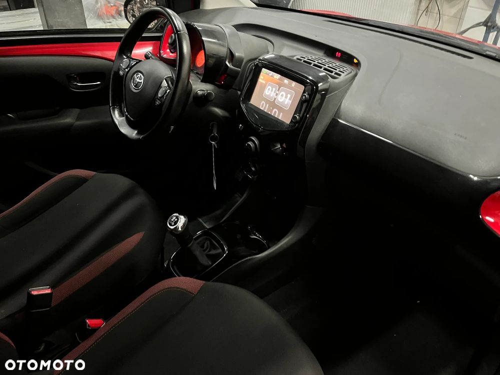 Toyota Aygo x-play Edition S+ - 14