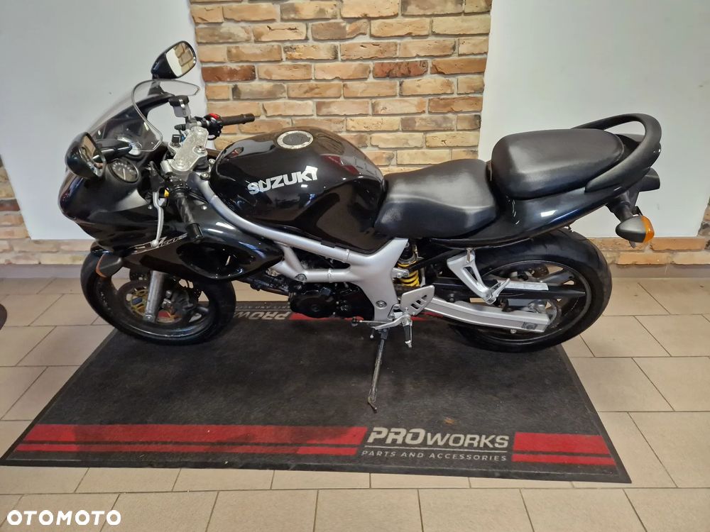 Suzuki SV - 8