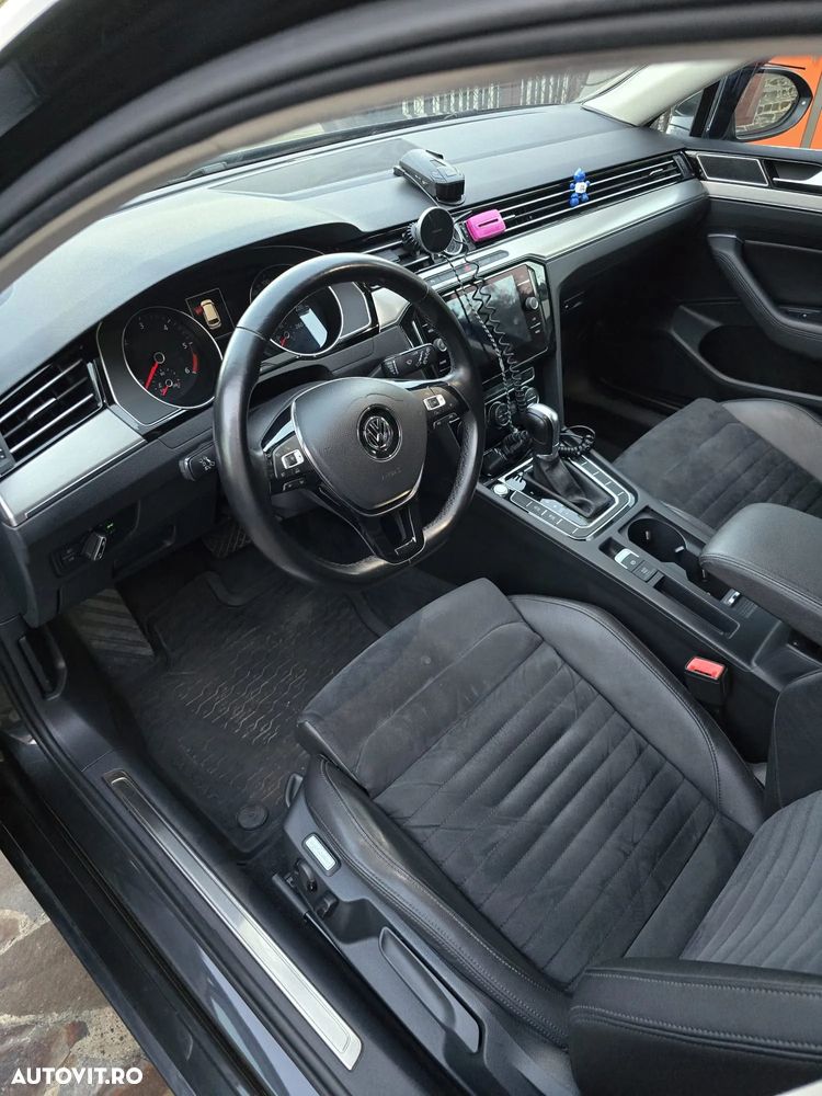 Volkswagen Passat Variant 2.0 TDI DSG 4Motion Highline - 6