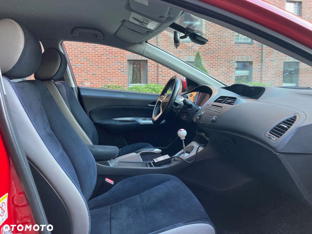 Honda Civic 1.8i-VTEC Sport - 9