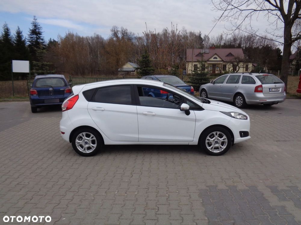 Ford Fiesta - 12