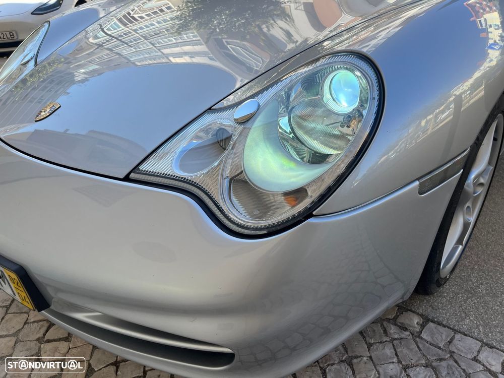 Porsche 911 (996) Carrera - 23