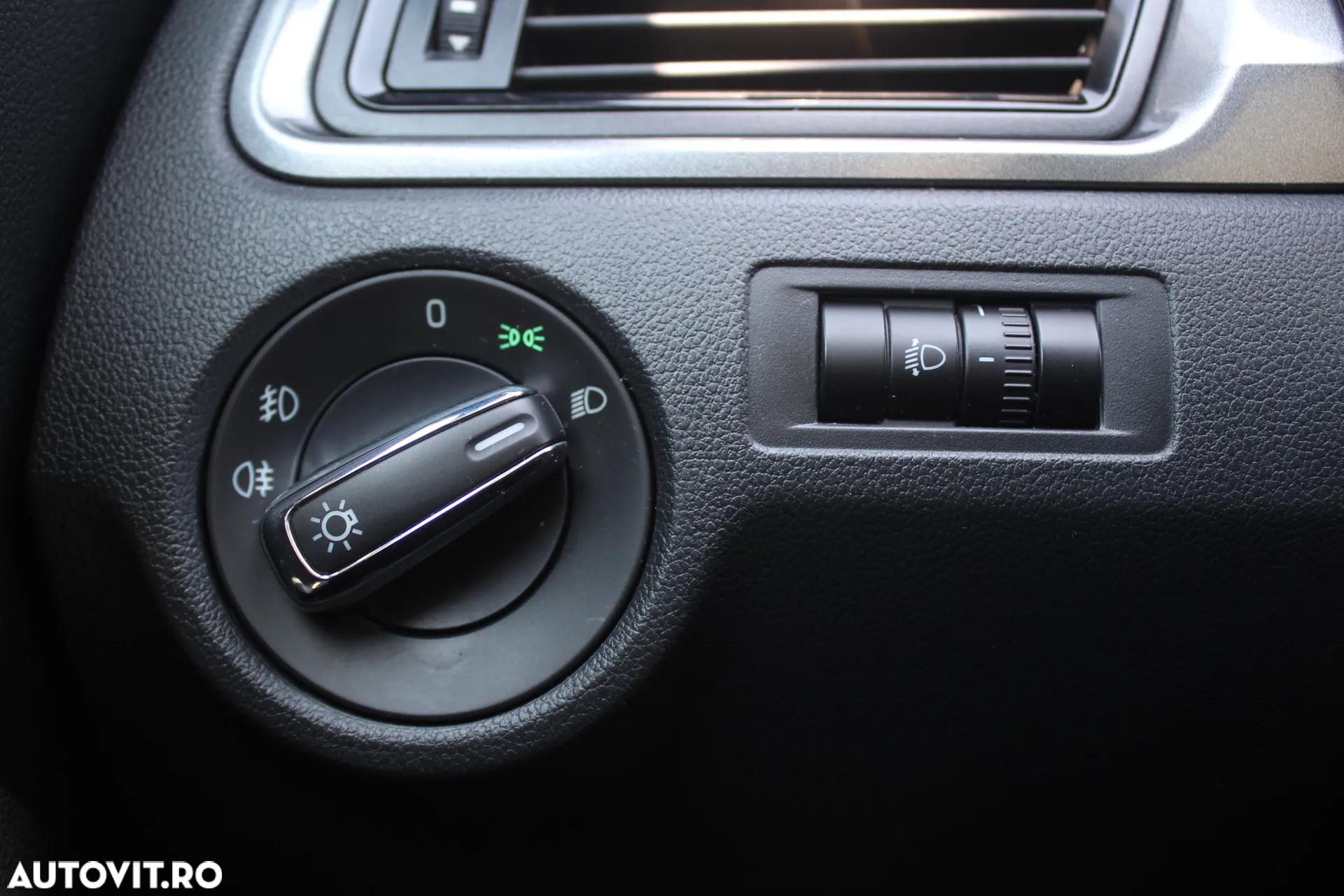 Skoda RAPID Spaceback 1.2 TSI Ambition - 14