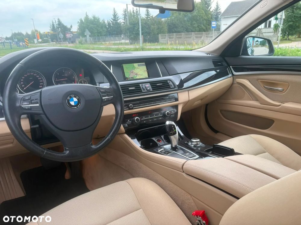 BMW Seria 5 520d - 12