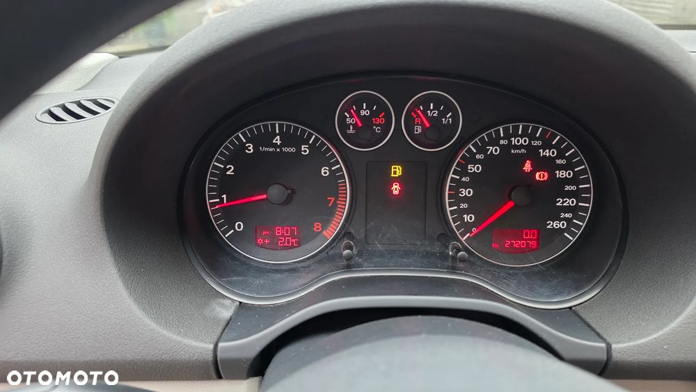 Audi A3 3-drzwiowe 1.6 Attraction - 28