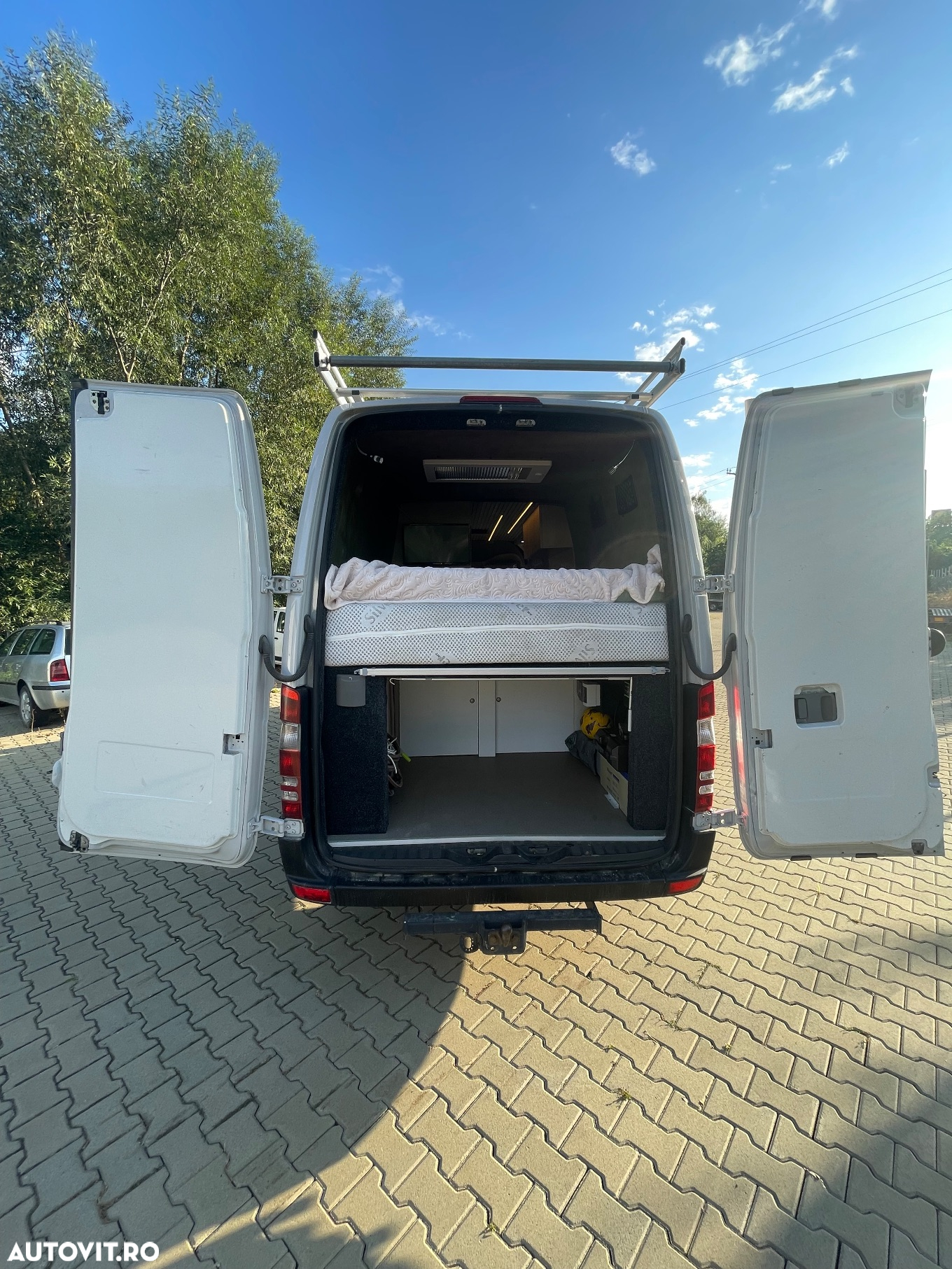 Mercedes-Benz Sprinter - 17