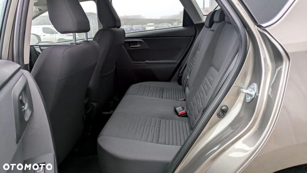 Toyota Auris 1.6 Premium - 9