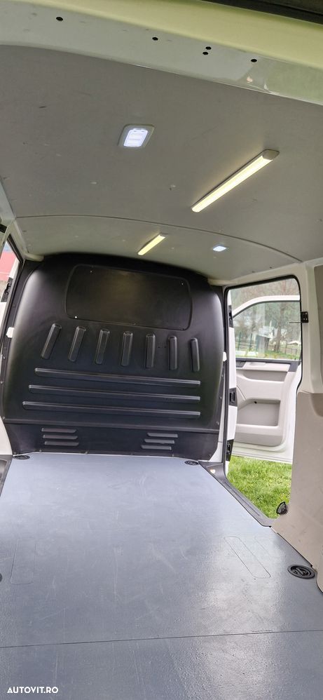 Volkswagen Transporter - 10