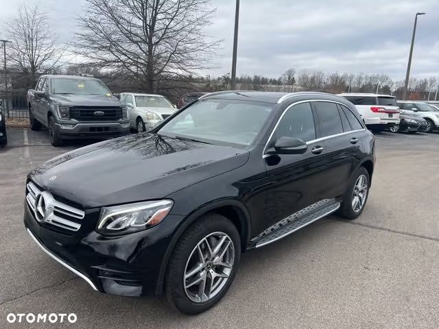 Mercedes-Benz GLC 300 4Matic 9G-TRONIC AMG Line - 1