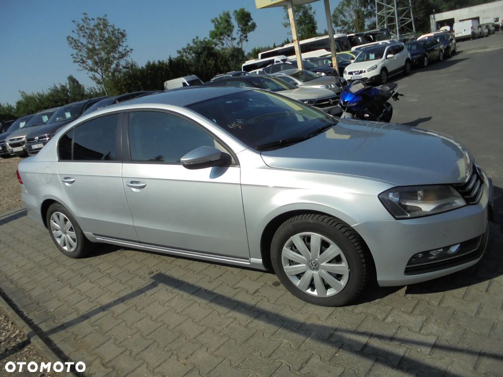Volkswagen Passat 2.0 TDI Comfortline - 31