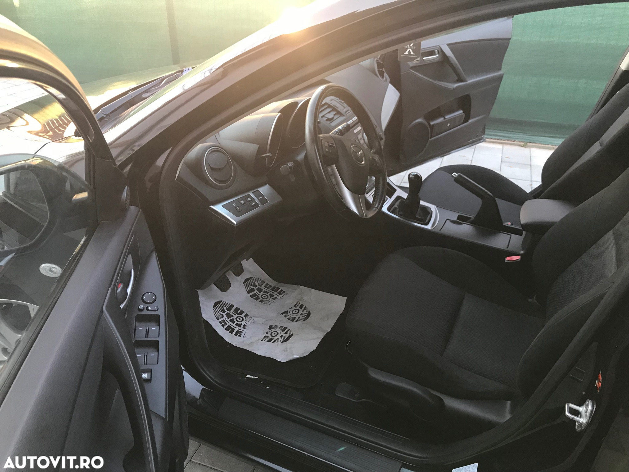 Mazda 3 - 8
