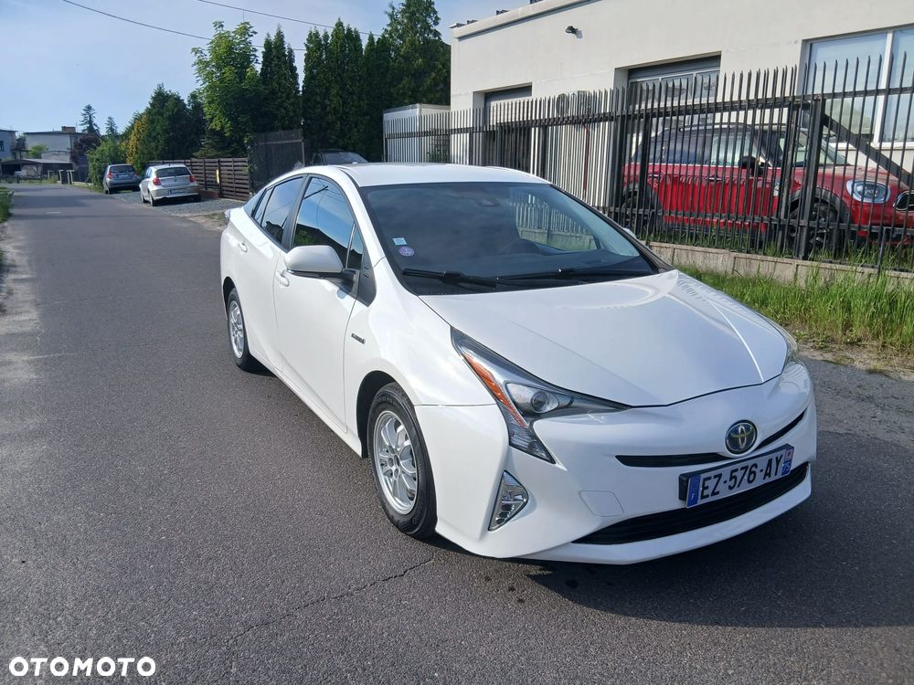 Toyota Prius 1.8 Hybrid Premium - 2