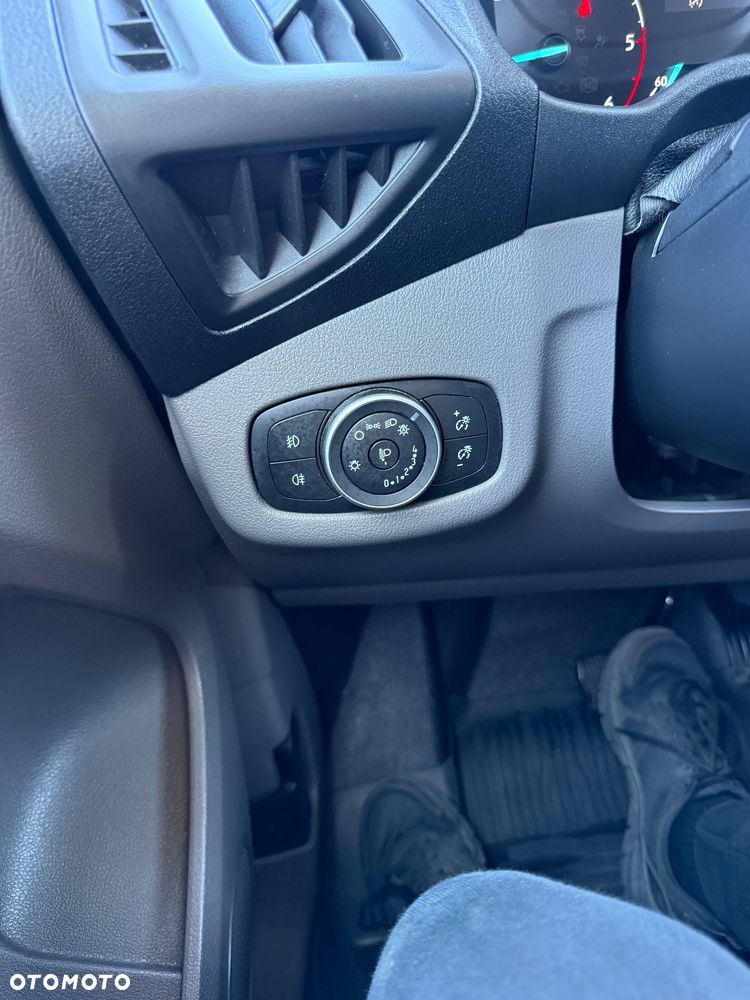 Ford Transit Connect - 12